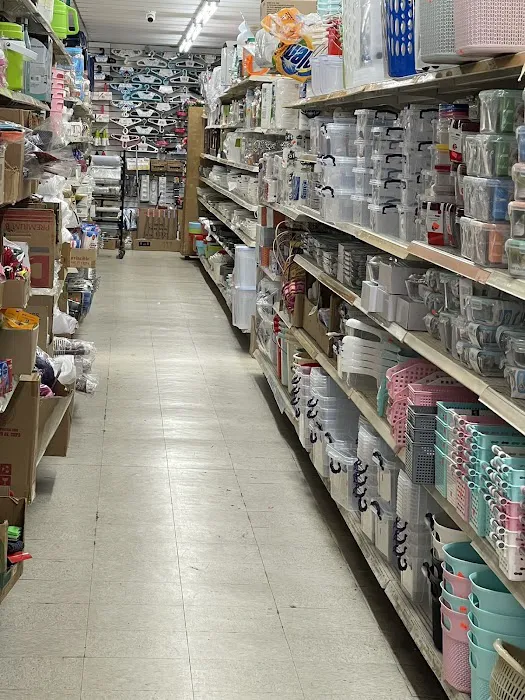 Home Goods & Discount Store 3