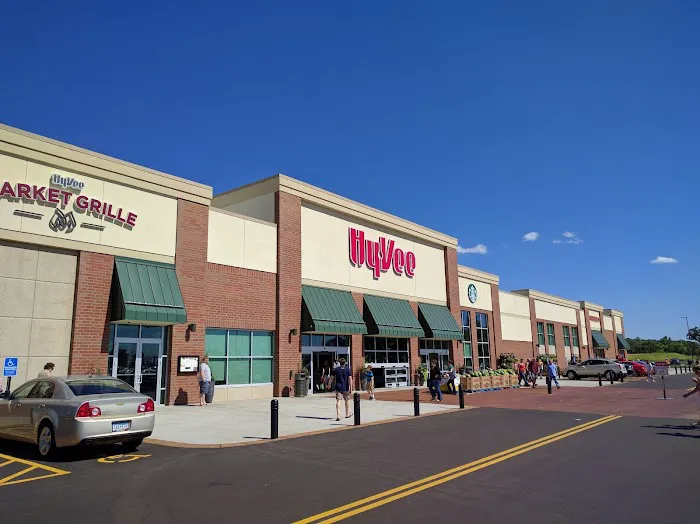 Hy-Vee Grocery Store 0