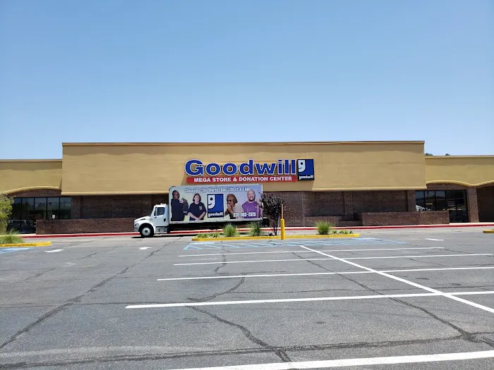 Goodwill Ocean Springs Retail Store and Career Connections 4