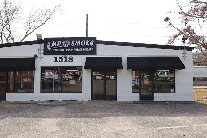 Up N Smoke - Vape Shop 3
