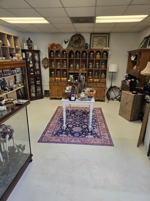 Clary & Sage Apothecary 4