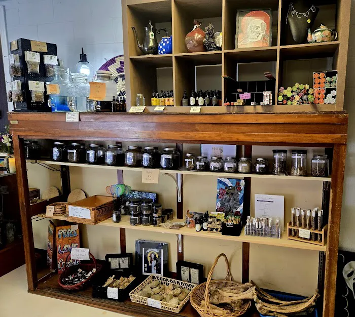 Clary & Sage Apothecary 8