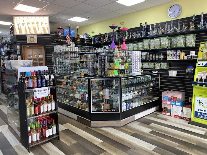 Market Smoke & Vape Shop 3