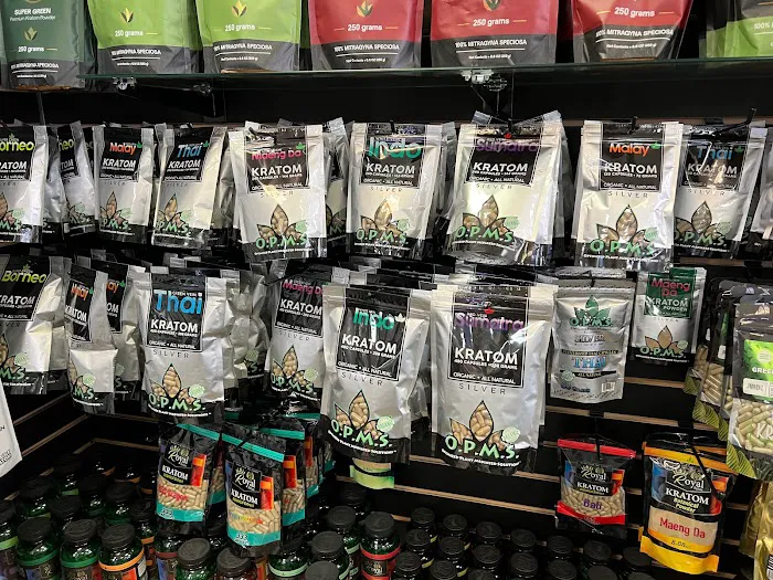Market Smoke & Vape Shop 8