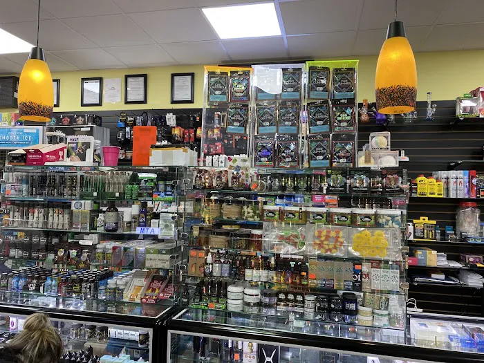 Market Smoke & Vape Shop 5