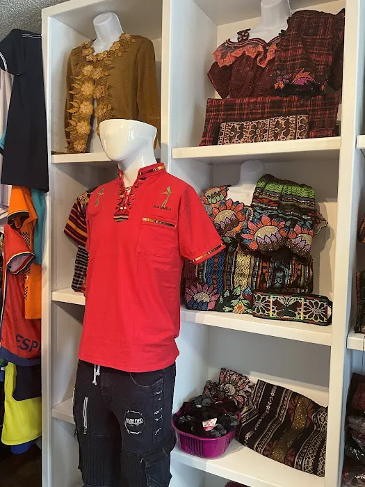 Trajes Típicos y Tienda Chapina 8