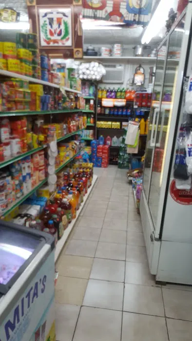 No Name Grocery 6