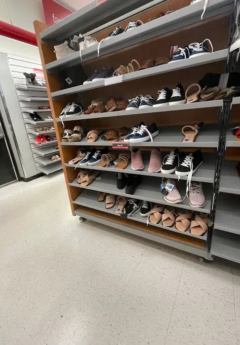 T.J. Maxx & HomeGoods 9