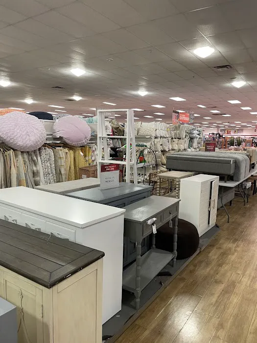 T.J. Maxx & HomeGoods 1
