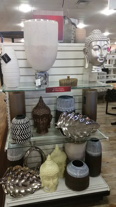 T.J. Maxx & HomeGoods 4
