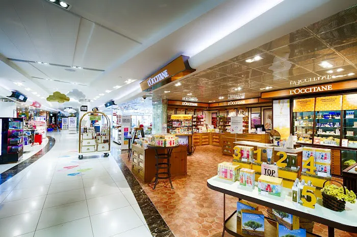 DFS Waikiki 0