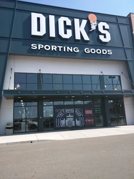 DICK'S Sporting Goods 3