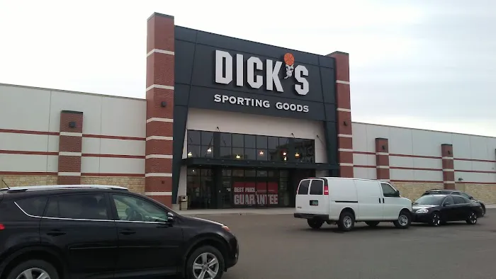 DICK'S Sporting Goods 4