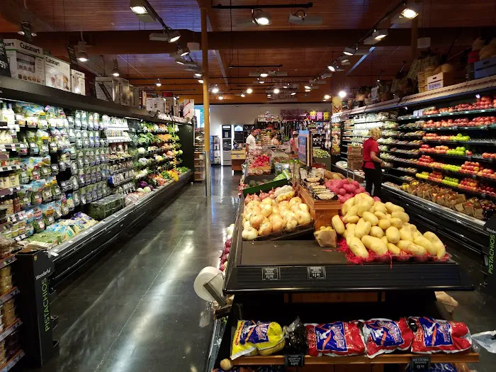 Harmons Emigration Market 8