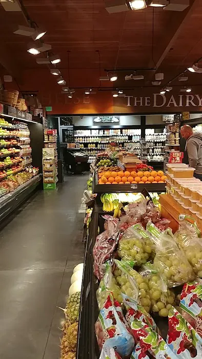 Harmons Emigration Market 9