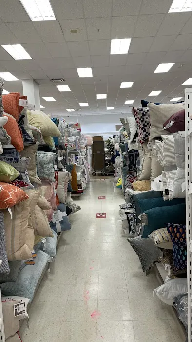 Marshalls & HomeGoods 1