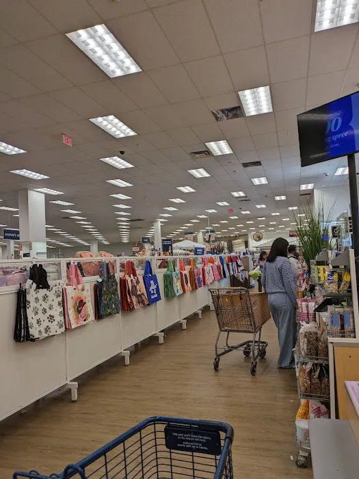 Marshalls & HomeGoods 0