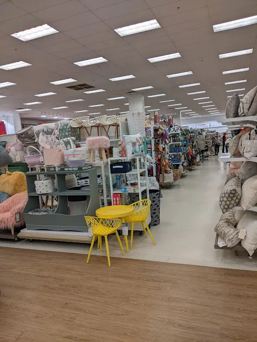 Marshalls & HomeGoods 2