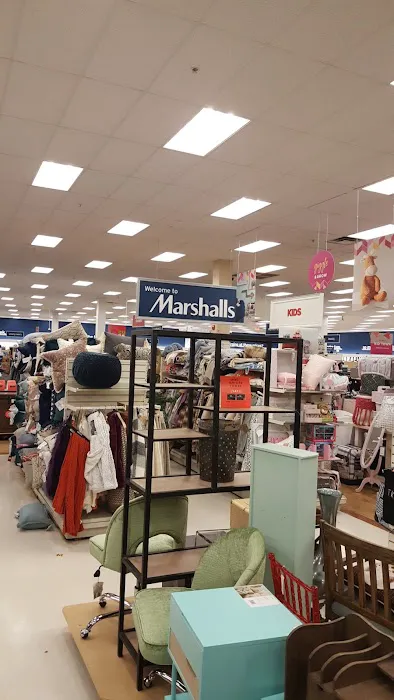 Marshalls & HomeGoods 9