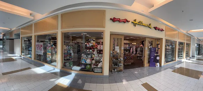 Steve's Hallmark Shop 7