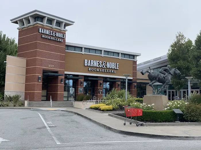 Barnes & Noble 3