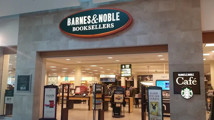 Barnes & Noble 6