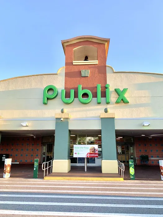 Publix Super Market at Santa Barbara Centre 7
