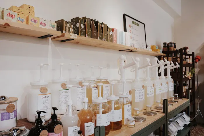 Green Tiger & Co. Sustainable Goods & Refill Shop 0