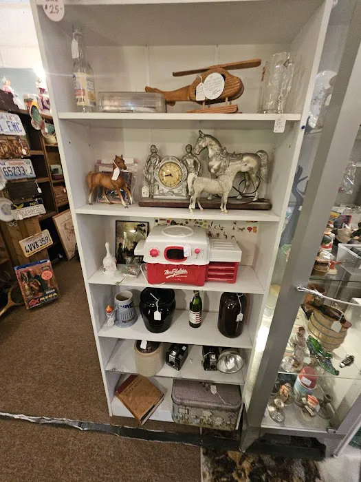 Hill Theatre Antique Mall 3
