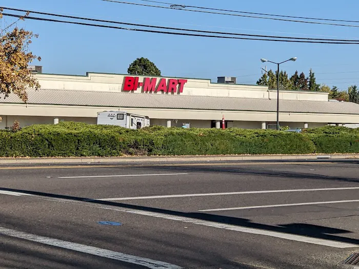 Bi-Mart Membership Discount Stores 2