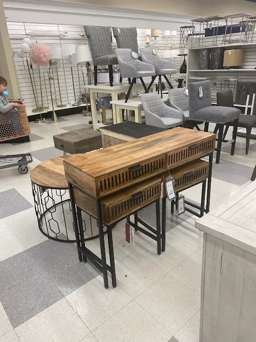 T.J. Maxx & HomeGoods 4