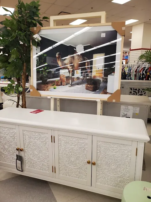 T.J. Maxx & HomeGoods 7