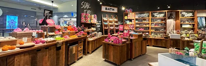 Lush Cosmetics Mall of Georgia 4