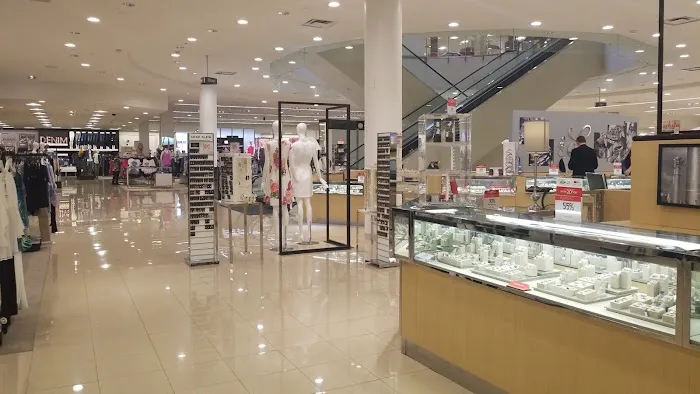 Macy's 0