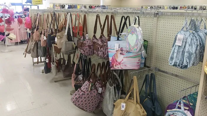 Roses Discount Store 4