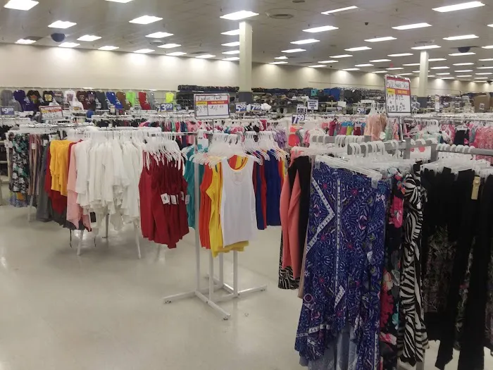 Roses Discount Store 7