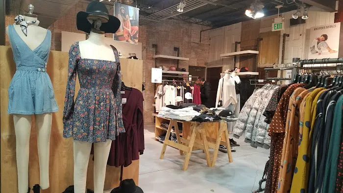 Urban Outfitters 9