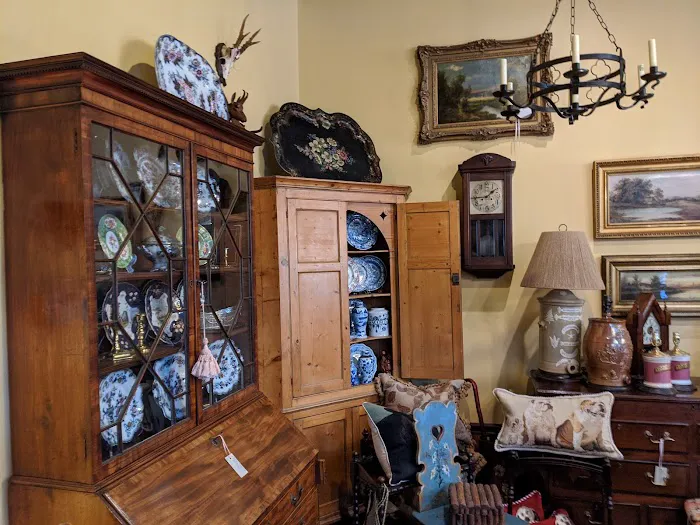 Antique Gallery - Augusta, GA 5