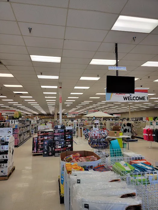 Roses Discount Store 4
