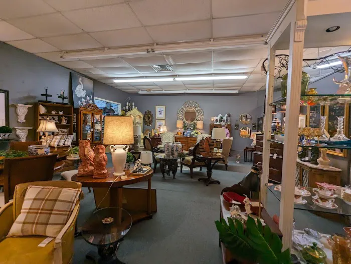 Aiken Antiques & Uniques 8