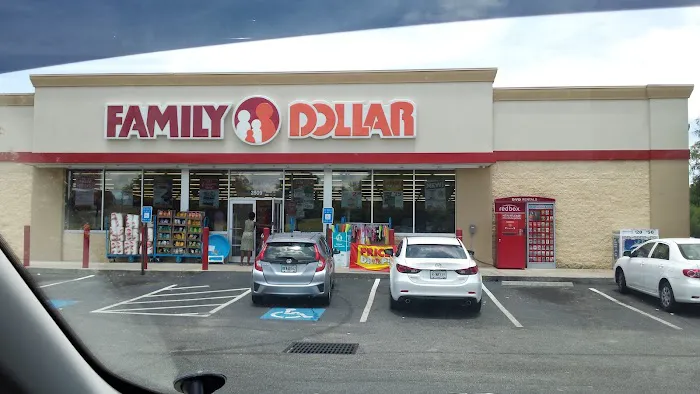 Family Dollar 2
