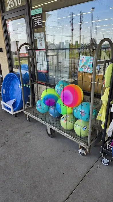 Family Dollar 1