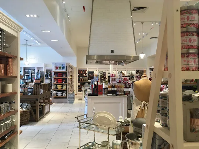 Williams-Sonoma 7