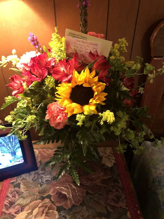 Designs by Tammy 'Your' Florist 9