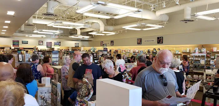 Cindy's Hallmark Shop 9