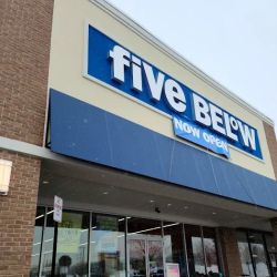 Five Below ico