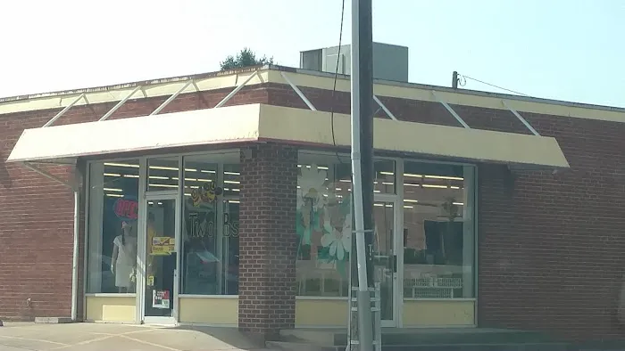 Two B's Discount Center, LLC 1