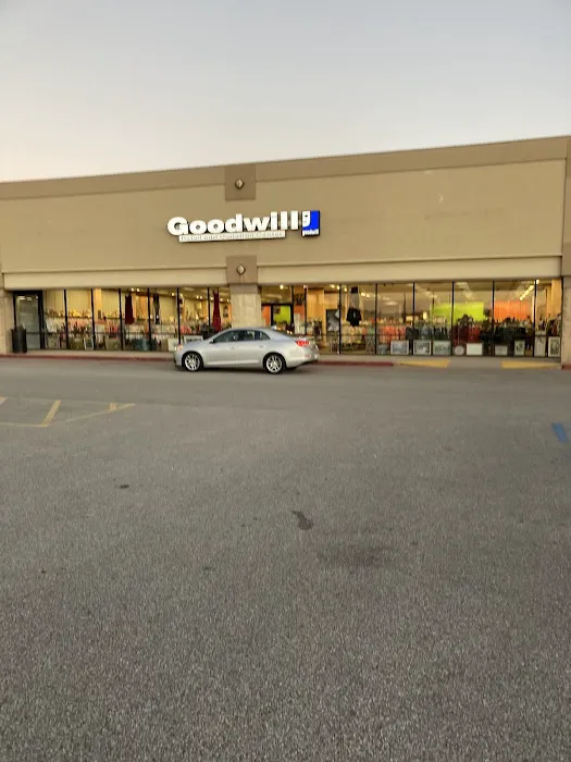 Goodwill Retail And Donation Center 4