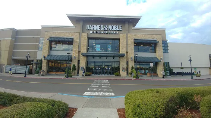 Barnes & Noble 9