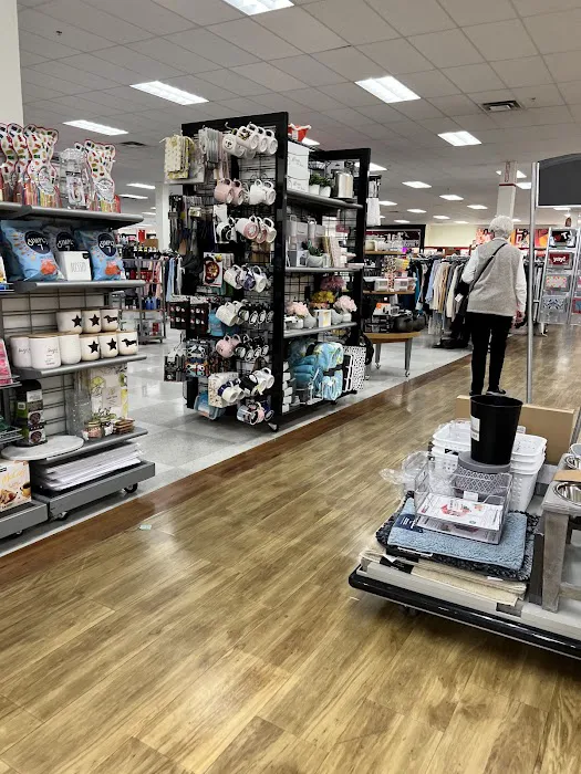 T.J. Maxx & HomeGoods 7